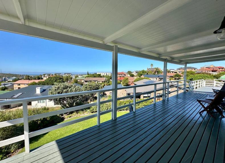 4 Bedroom Property for Sale in Stilbaai Wes Western Cape